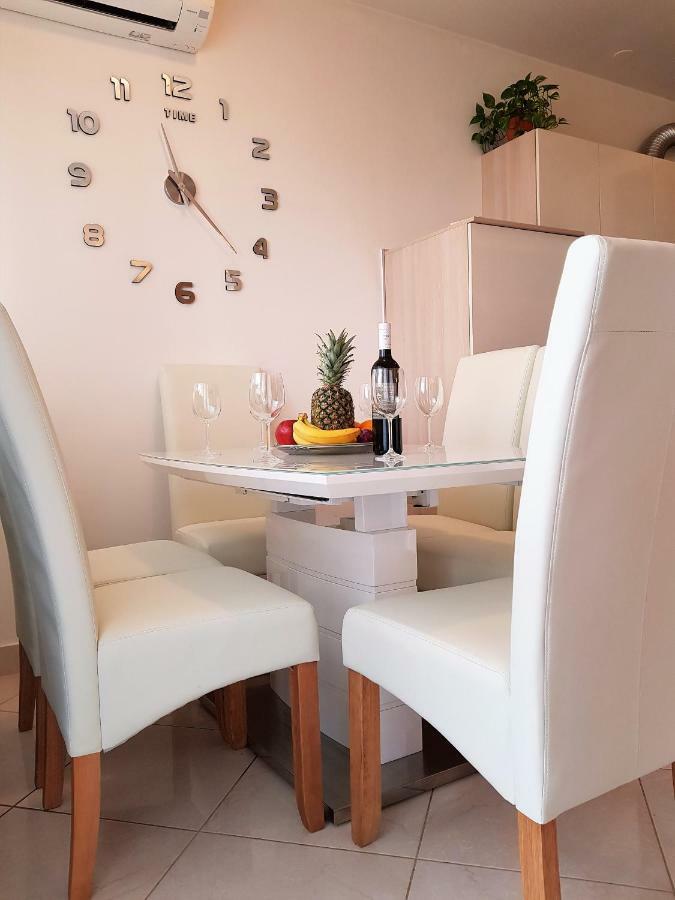 Apartment Mila Umag Luaran gambar